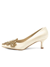Sabrina Pointed Toe Kitten Heel